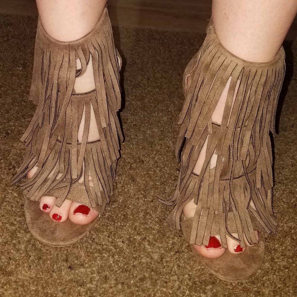 Wild Diva Size 9 Tan Stiletto 4.5" High Heel Shoes